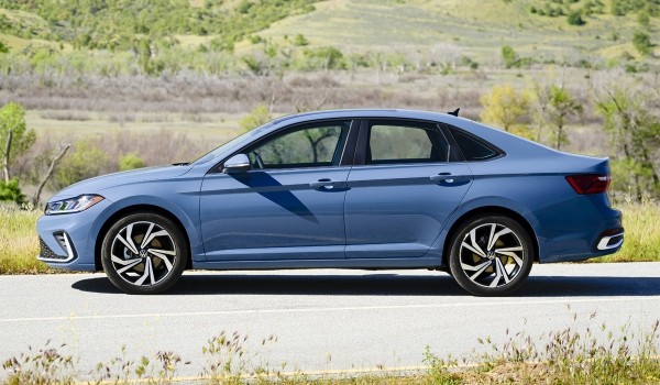 Седан Volkswagen Jetta седьмого поколения обновлен во второй раз