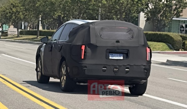Трехрядный кроссовер Hyundai Ioniq 7 замечен на испытаниях