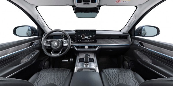 Tank 500 Blacktrail стал самым дорогим в гамме Tank 500 Blacktrail стал самым дорогим в гамме