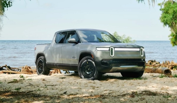 Представлены обновленные электромобили Rivian R1S и R1T Представлены обновленные электромобили Rivian R1S и R1T