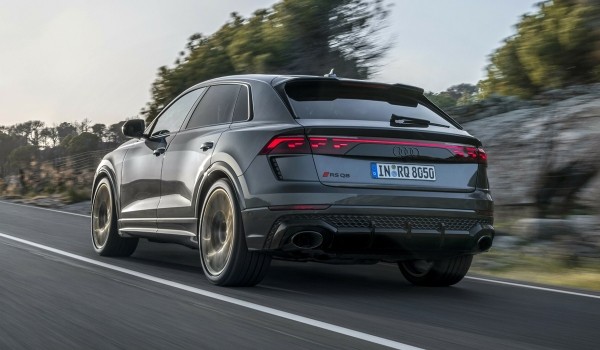 Представлен обновленный суперкроссовер Audi RS Q8