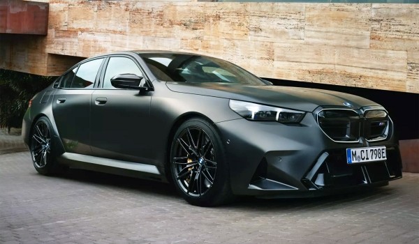 Новый BMW M5 оказался медленнее предшественника