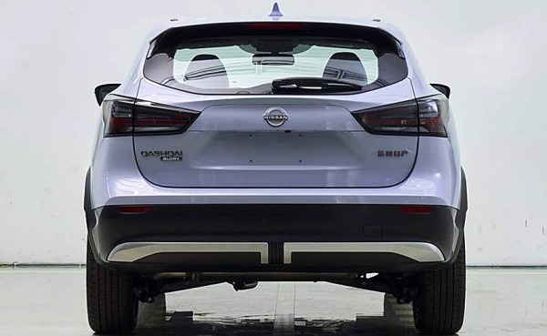 Nissan Qashqai второго поколения жив и готовится к обновлению Nissan Qashqai второго поколения жив и готовится к обновлению