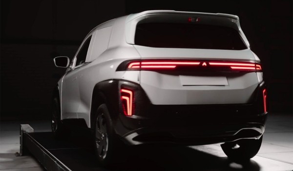 Российский электромобиль Атом: показан фургон Российский электромобиль Атом: показан фургон