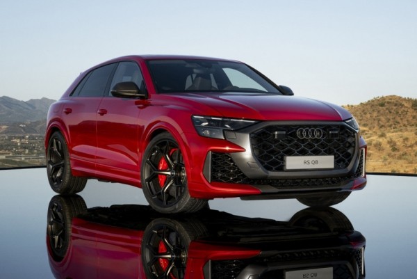 Представлен обновленный суперкроссовер Audi RS Q8