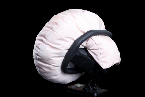 Компания ZF переосмыслила подушку безопасности водителя