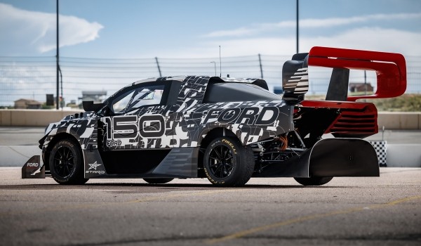 Болиды Ford и Hyundai: электроспорт на Пайкс-Пике