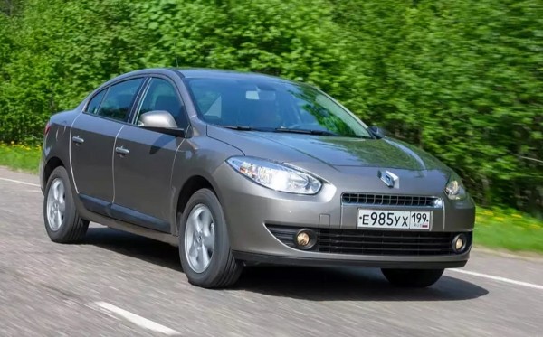 Эксперт дал совету по правильному выбору надежного седана Renault Fluence с пробегом