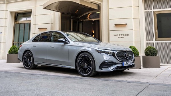 Эта современная версия Mercedes 190E Evo от ателье HWA может вас удивить Эта современная версия Mercedes 190E Evo от ателье HWA может вас удивить