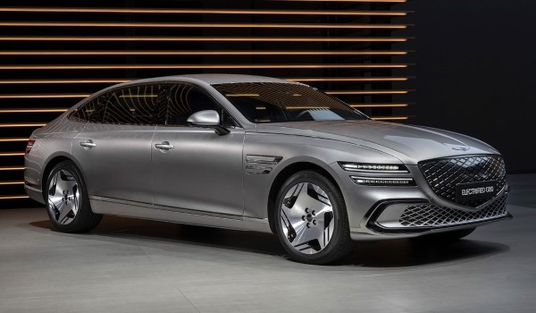 Genesis представил гоночное купе и обновленный электроседан Genesis представил гоночное купе и обновленный электроседан