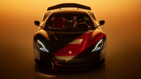 Мате Римак рассказал о свое собственной версии гиперкара Nevera. Мате Римак рассказал о свое собственной версии гиперкара Nevera.