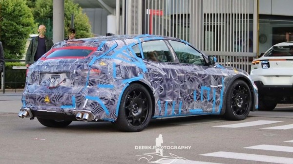 Первый электромобиль Ferrari вышел на испытания Первый электромобиль Ferrari вышел на испытания