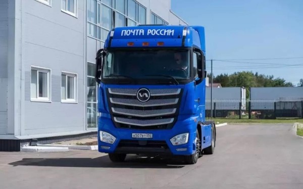 Почта России получила новый универсальный тягач с холодильником и максимально комфортной кабиной