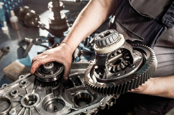 Россиянам назвали самые частые поломки автоматической коробки передач Россиянам назвали самые частые поломки автоматической коробки передач