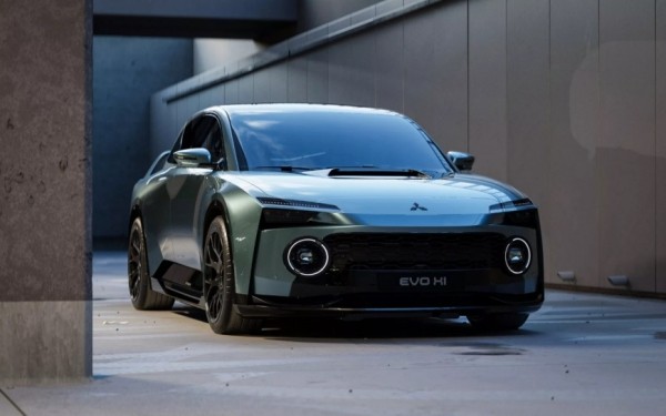 Шпионские снимки нового Mitsubishi EVO XI оказались постановочными Шпионские снимки нового Mitsubishi EVO XI оказались постановочными