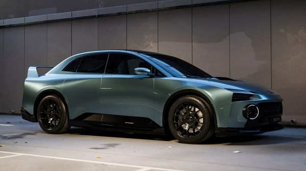 В России стал доступен надежный семейный минивэн Mitsubishi, не имеющий аналогов В России стал доступен надежный семейный минивэн Mitsubishi, не имеющий аналогов