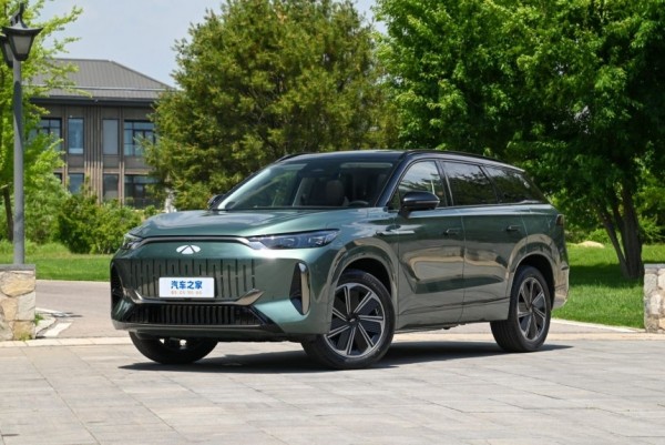 Кроссовер Chery Fulwin T10 установил мировой рекорд дальности хода Кроссовер Chery Fulwin T10 установил мировой рекорд дальности хода