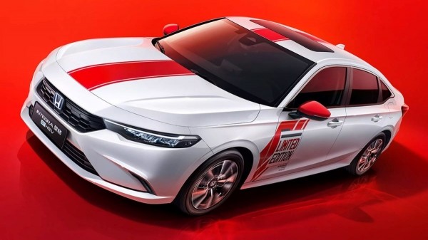 Китайская Honda Integra: бунтарский дух, чемодан и кружка Китайская Honda Integra: бунтарский дух, чемодан и кружка