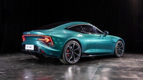 MG Cyber GTS показал закрытую версию родстера Cyberster MG Cyber GTS показал закрытую версию родстера Cyberster