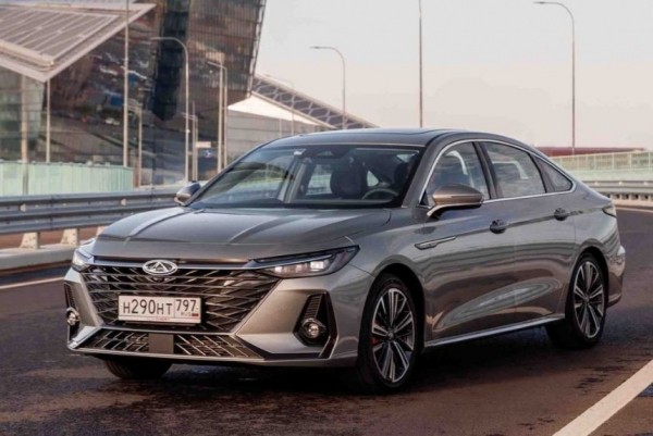 Седан Chery Arrizo 8 для России стал проще и дешевле Седан Chery Arrizo 8 для России стал проще и дешевле