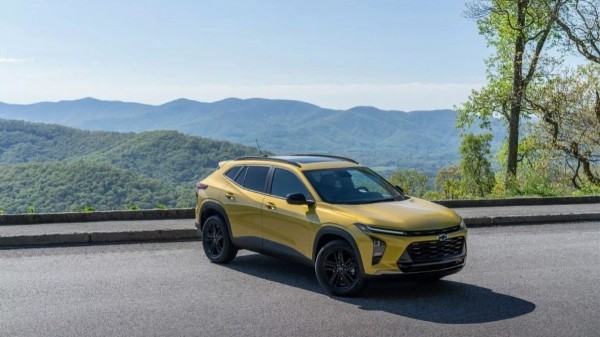 В США взлетели продажи компактных и дешевых автомобилей В США взлетели продажи компактных и дешевых автомобилей