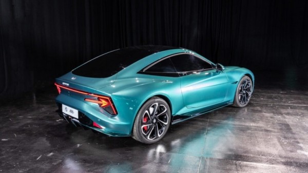 MG Cyber GTS показал закрытую версию родстера Cyberster MG Cyber GTS показал закрытую версию родстера Cyberster