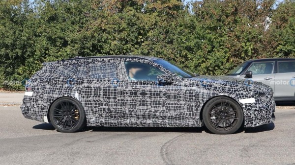 BMW наконец покажет M5 Touring в августе BMW наконец покажет M5 Touring в августе