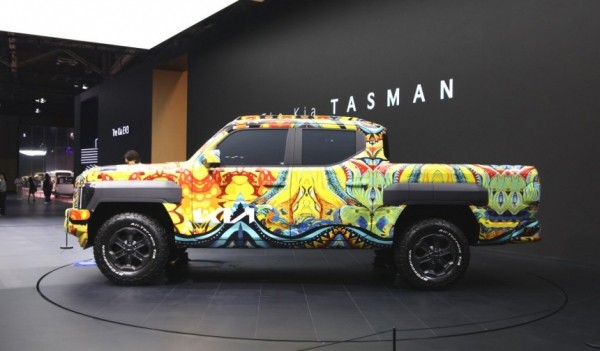 Рамный пикап Kia Tasman показан в пестром камуфляже Рамный пикап Kia Tasman показан в пестром камуфляже