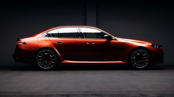 Чем может похвастать новый BMW M5 с "допами" на 4 976 043 руб. Чем может похвастать новый BMW M5 с "допами" на 4 976 043 руб.