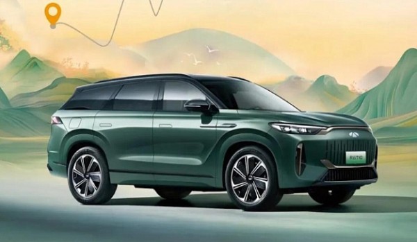 Chery Arrizo 8 в России подорожал и лишился более мощного мотора