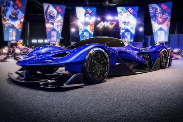 Представлен гиперкар Red Bull RB17 по мотивам Формулы-1 Представлен гиперкар Red Bull RB17 по мотивам Формулы-1