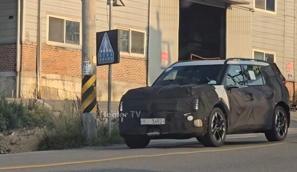 Дилеры в России запустили продажи нового кроссовера Kia KX1 по цене «Весты» Дилеры в России запустили продажи нового кроссовера Kia KX1 по цене «Весты»