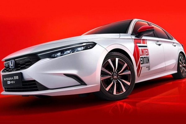 Китайская Honda Integra: бунтарский дух, чемодан и кружка Китайская Honda Integra: бунтарский дух, чемодан и кружка