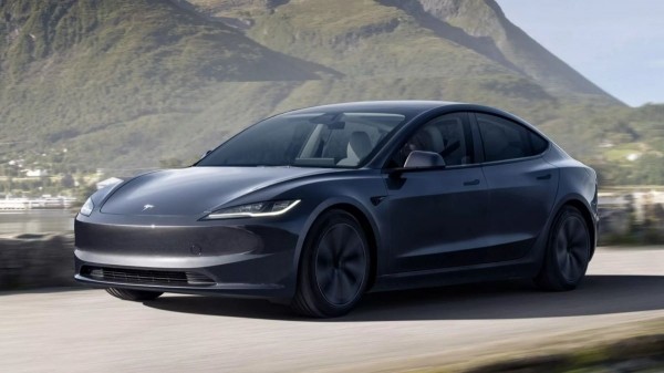 Седан Tesla Model 3 обрел самую дальнобойную версию Седан Tesla Model 3 обрел самую дальнобойную версию