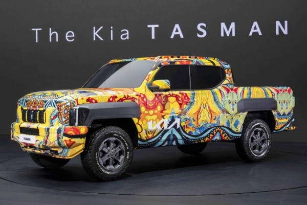 Рамный пикап Kia Tasman показан в пестром камуфляже Рамный пикап Kia Tasman показан в пестром камуфляже