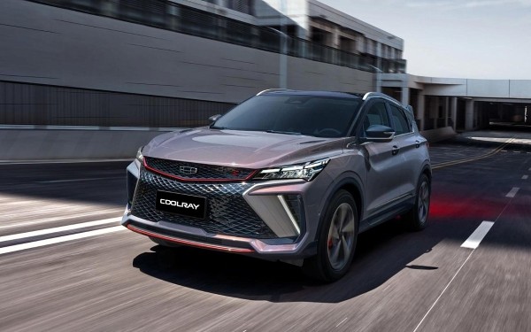 Компания Geely начала продажи бюджетной версии кроссовера Coolray Компания Geely начала продажи бюджетной версии кроссовера Coolray