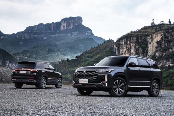 Кроссовер Changan CS95 New подготовили для нашей зимы Кроссовер Changan CS95 New подготовили для нашей зимы