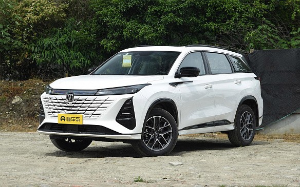 Кроссовер Changan CS95 New подготовили для нашей зимы Кроссовер Changan CS95 New подготовили для нашей зимы