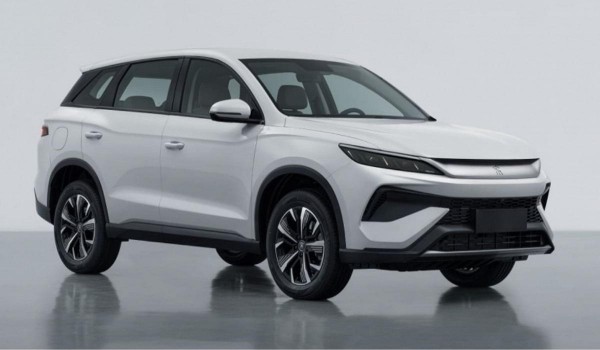 Новый BYD Song Pro с рекордным запасом хода готов к выходу на рынок Новый BYD Song Pro с рекордным запасом хода готов к выходу на рынок