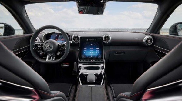 Новый Mercedes-AMG GT63 Pro - идеальный для трека суперкар