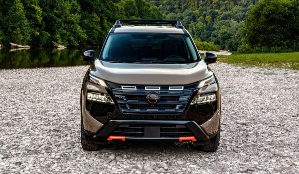 Популярный в России Nissan X-Trail получил внедорожную версию Популярный в России Nissan X-Trail получил внедорожную версию