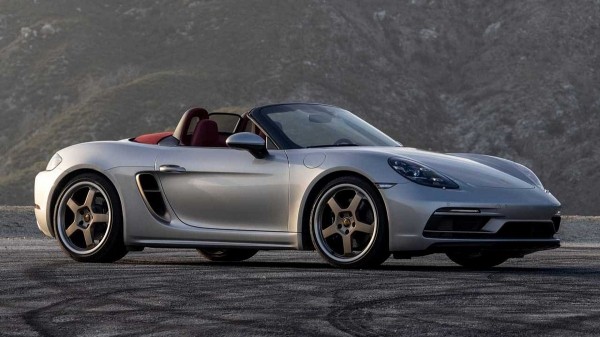Porsche перестанет выпускать Boxster и Cayman с ДВС Porsche перестанет выпускать Boxster и Cayman с ДВС