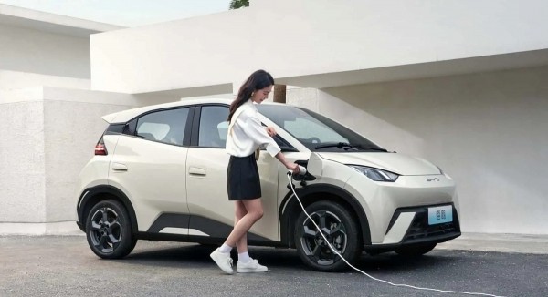 Продажи гибридов в Китае продолжают массово расти Продажи гибридов в Китае продолжают массово расти