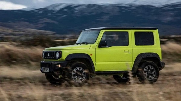 Рамный внедорожник Suzuki Jimny подешевел в России Рамный внедорожник Suzuki Jimny подешевел в России