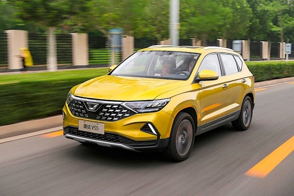 Совместный с Volkswagen автобренд Jetta официально зашёл в Россию Совместный с Volkswagen автобренд Jetta официально зашёл в Россию