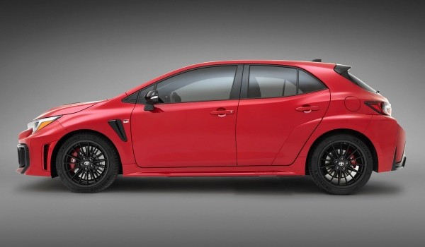 Обновленный хот-хэтч Toyota GR Corolla: теперь с «автоматом» Обновленный хот-хэтч Toyota GR Corolla: теперь с «автоматом»