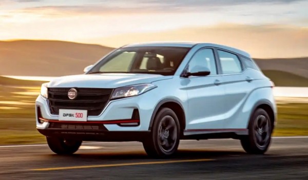 В России начались продажи компактных кроссоверов DFSK 500 В России начались продажи компактных кроссоверов DFSK 500