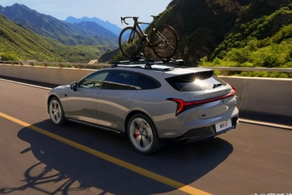 Универсал Neta S Hunting Edition составил компанию седану Универсал Neta S Hunting Edition составил компанию седану