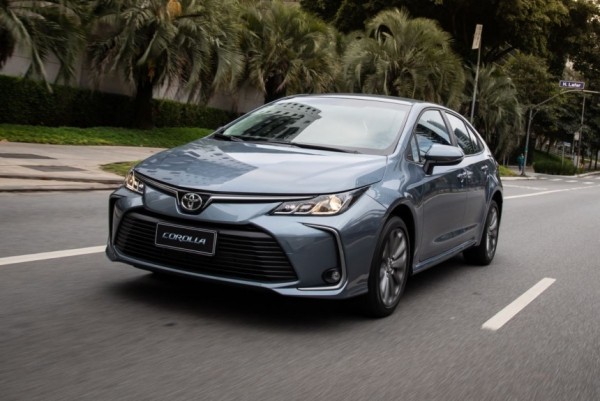 В Бразилии покупателям предложена бронированная Toyota Corolla В Бразилии покупателям предложена бронированная Toyota Corolla