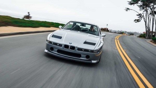 В США построили классическую «восьмерку» BMW с двигателем V10 В США построили классическую «восьмерку» BMW с двигателем V10